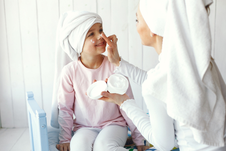 mom-playing-with-cosmetics-with-her-daughter.jpg