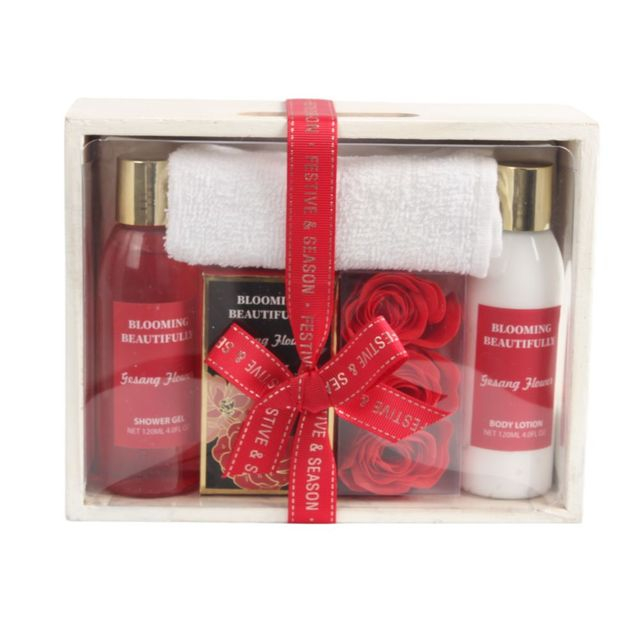 BLBF26014 Luxury Wooden Tray Gift Set - Shower Gel, Body Lotion, Bath Salt, Soap Flowers & Towel